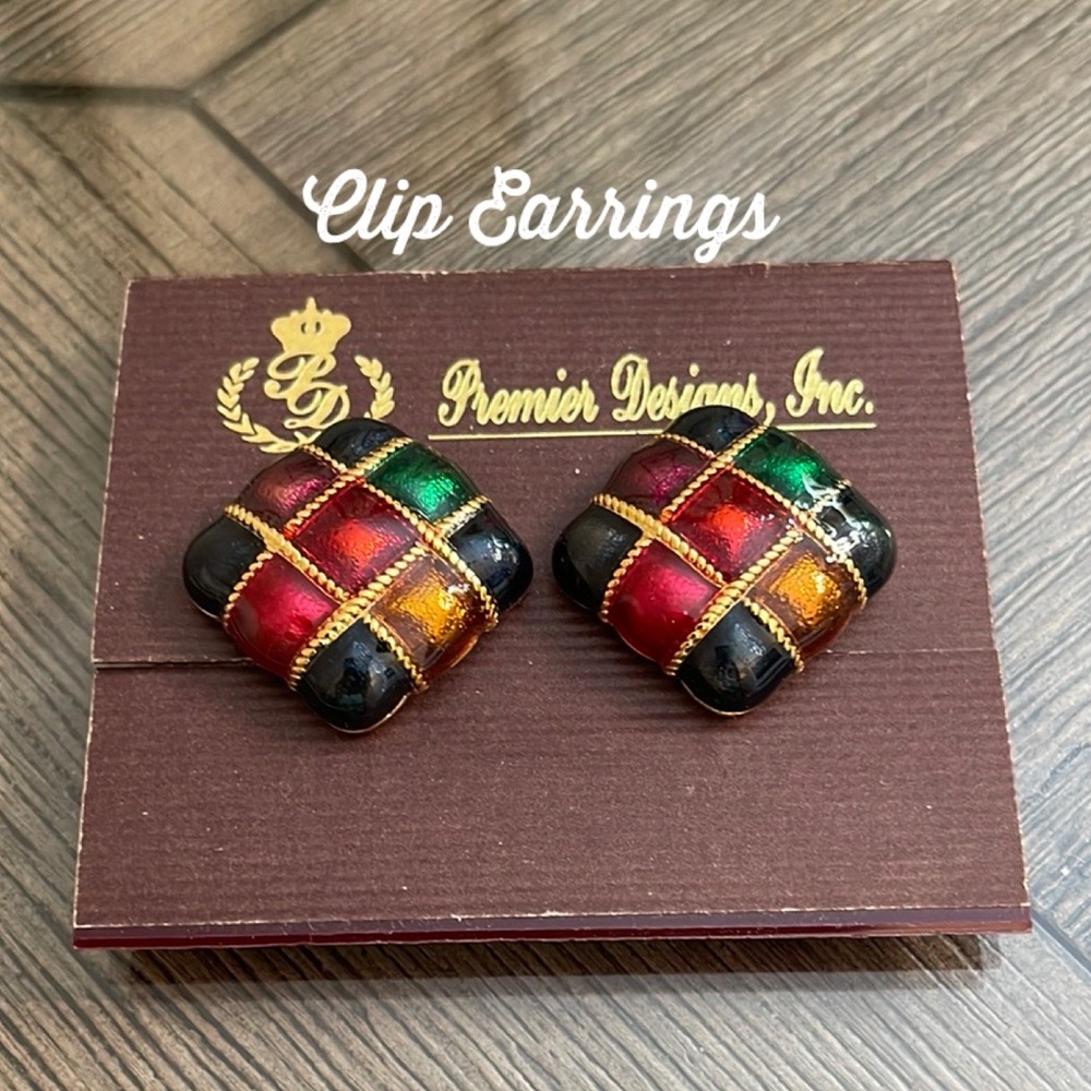 Premier Designs Color Struck Quilted Clip Earrings